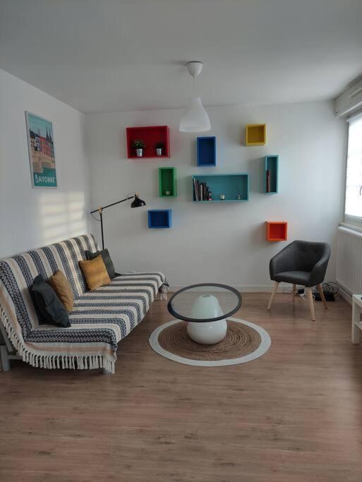 Bayonne Appartement 3 Etoiles A 5 Min De La Gare バイヨンヌ エクステリア 写真